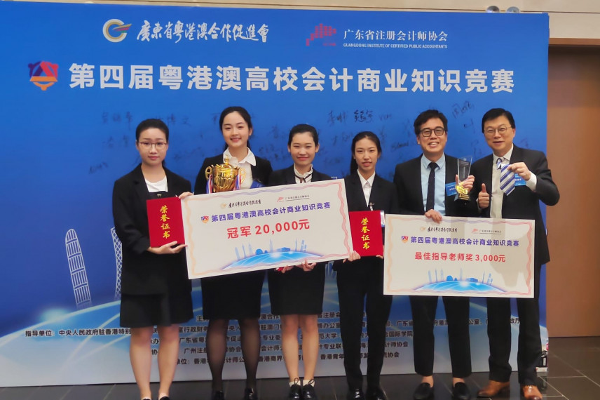 Winning students with their instructor, Mr. AnthonyCheng (second from left).